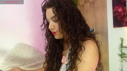 Snapshot of soygreeicy chatting on 04.26.26 greeicy online show from 04.26.26