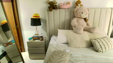 Adeline independent model online show from 04.08.26