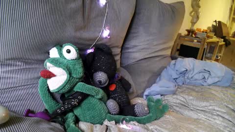 Snapshot of spacegirl42o chatting on 12.30.24 Spacegirl online show from 12.30.24