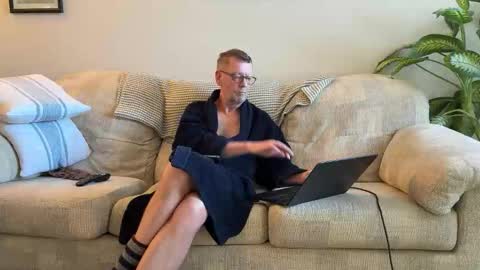 Snapshot of spaceman_fun chatting on 01.10.26 spaceman_fun online show from 01.10.26