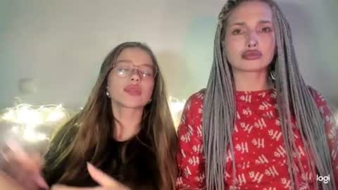 Viki and Chloe online show from 07.20.26