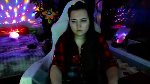 Snapshot of spanking_girls chatting on 04.21.26 Evgenia online show from 04.21.26