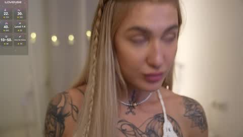 Snapshot of sparks__daisy chatting on 12.20.24 DAISY online show from 12.20.24