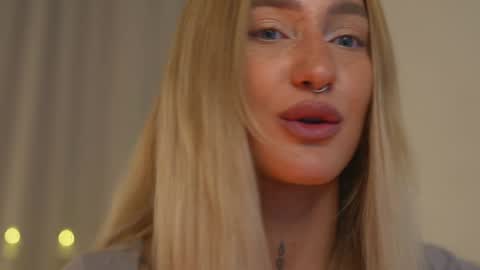 Snapshot of sparks__daisy chatting on 12.29.24 DAISY online show from 12.29.24