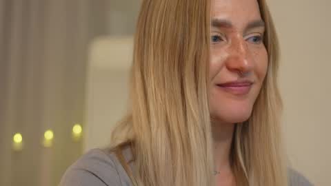 Snapshot of sparks__daisy chatting on 12.29.24 DAISY online show from 12.29.24