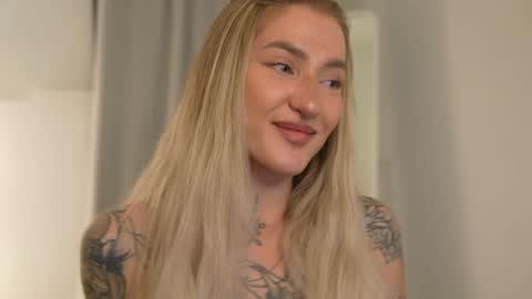 Snapshot of sparks__daisy chatting on 01.13.25 DAISY online show from 01.13.25