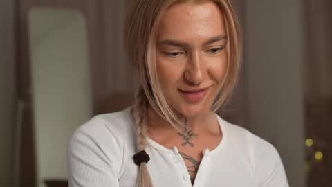 Snapshot of sparks__daisy chatting on 02.24.25 DAISY online show from 02.24.25