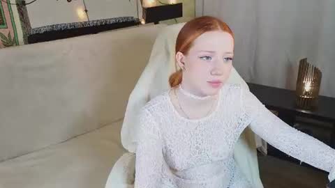Snapshot of sparky_fox chatting on 06.11.26 Nika online show from 06.11.26