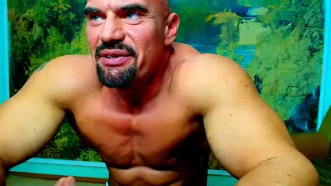 Snapshot of spartacusdom chatting on 10.22.25 spartacusdom online show from 10.22.25