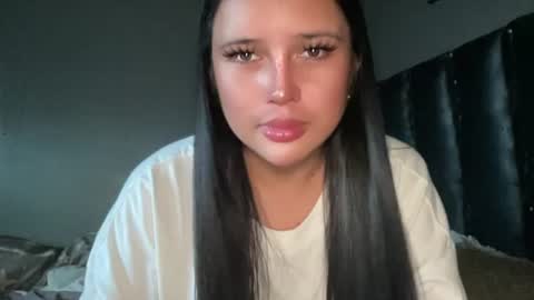 Snapshot of specialgirlxxx chatting on 06.24.26 specialgirlxxx online show from 06.24.26