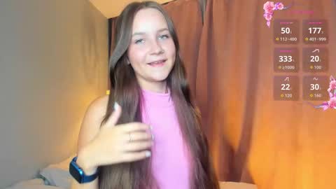 Snapshot of spiceofalex chatting on 09.11.25 Elva online show from 09.11.25