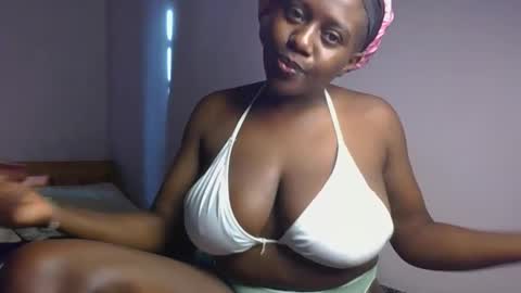 Snapshot of spicy_cherrie chatting on 04.10.26 cherrie online show from 04.10.26