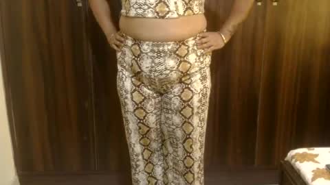 Snapshot of spicy_jasleen chatting on 07.24.26 Your Jasleen online show from 07.24.26
