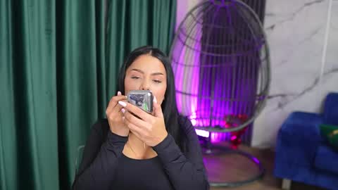 Spicy Maple online show from 11.03.25