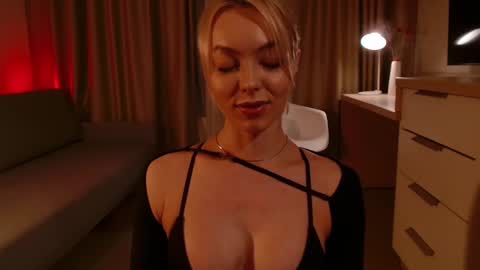 Elizabeth online show from 12.01.24