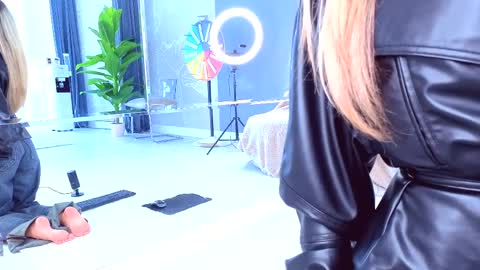 Anna online show from 04.06.26