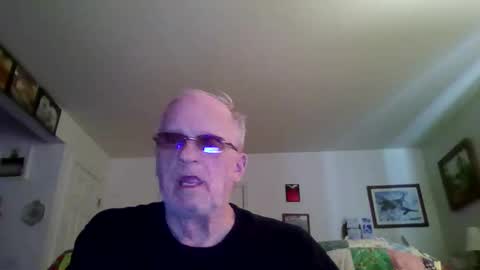 Snapshot of spongebobpineapple70 chatting on 05.18.26 spongebobpineapple70 online show from 05.18.26