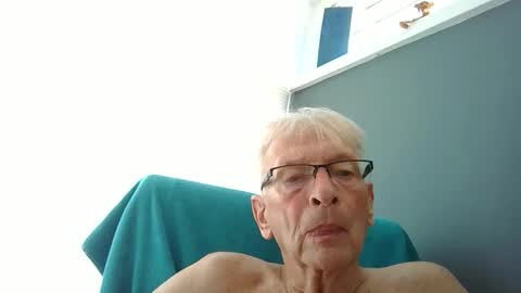 Snapshot of sportigan01 chatting on 11.02.25 sportigan01 online show from 11.02.25