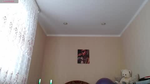 Snapshot of sports_woman5 chatting on 09.18.25 Tips are the best compliment to a woman online show from 09.18.25