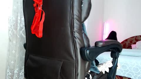 Snapshot of sports_woman5 chatting on 02.14.26 Tips are the best compliment to a woman online show from 02.14.26