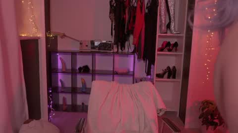 Snapshot of spr_abby chatting on 01.03.25 Abby online show from 01.03.25