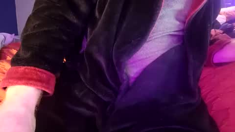 Snapshot of spunfuncumming chatting on 12.25.24 spunfuncumming online show from 12.25.24