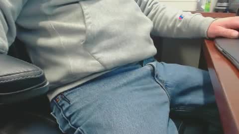 Snapshot of squirrelly82 chatting on 03.13.26 make me cum c2c talk to me online show from 03.13.26