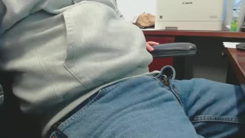 Snapshot of squirrelly82 chatting on 03.16.26 make me cum c2c talk to me online show from 03.16.26