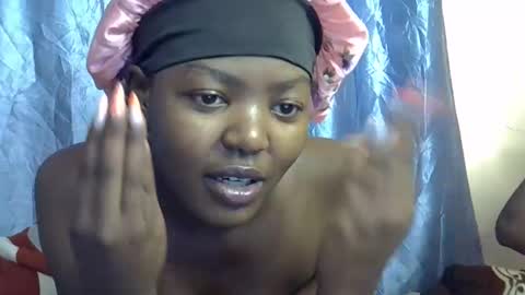 Snapshot of squirt_quueen chatting on 02.24.26 squirt_quueen online show from 02.24.26