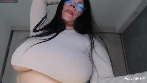 Snapshot of srta_jenn_croft chatting on 07.10.26 Crystal Croft help me reach 100likes online show from 07.10.26