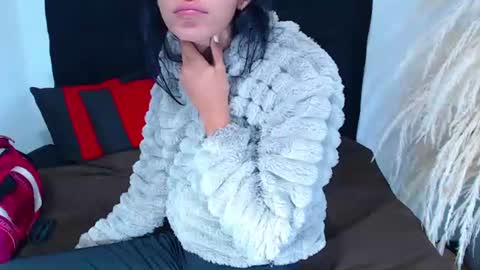 Snapshot of srta_luciana chatting on 07.06.26 . . online show from 07.06.26