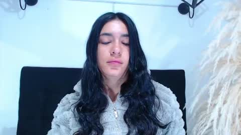 Snapshot of srta_luciana chatting on 07.27.26 . . online show from 07.27.26