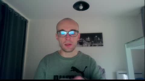 Snapshot of ssenzo chatting on 01.06.25 ssenzo online show from 01.06.25