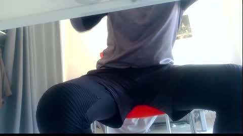 Snapshot of ssenzo chatting on 02.09.25 ssenzo online show from 02.09.25