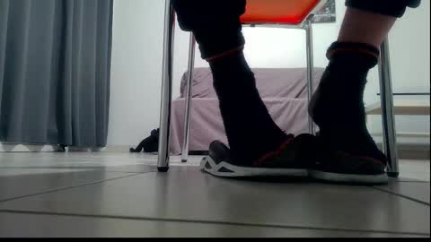 Snapshot of ssenzo chatting on 12.14.25 ssenzo online show from 12.14.25