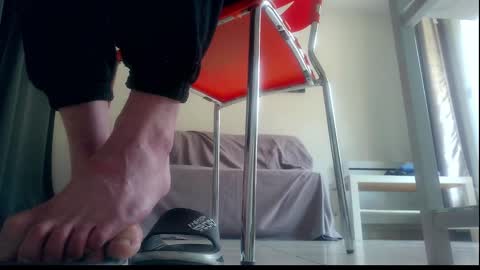 Snapshot of ssenzo chatting on 12.20.25 ssenzo online show from 12.20.25