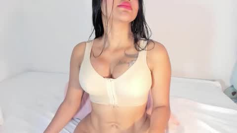 Snapshot of sshalimar_ chatting on 11.09.25 caroline massari online show from 11.09.25