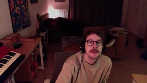 Snapshot of ssnttsnttsnss chatting on 12.03.24 Roger online show from 12.03.24
