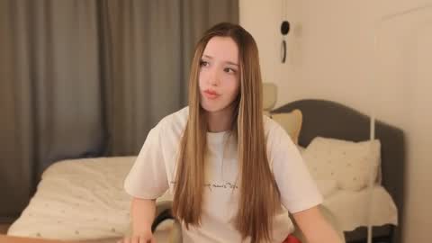 Snapshot of ssurf_time chatting on 05.26.26 Chloe online show from 05.26.26