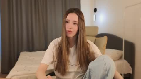 Snapshot of ssurf_time chatting on 05.29.26 Chloe online show from 05.29.26