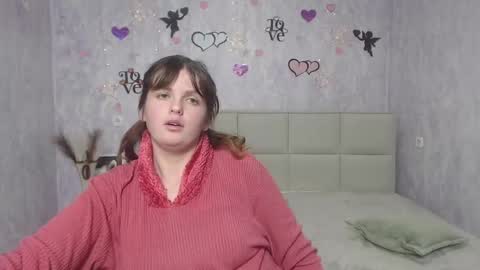 Snapshot of staceylex chatting on 02.08.25 Stacey online show from 02.08.25