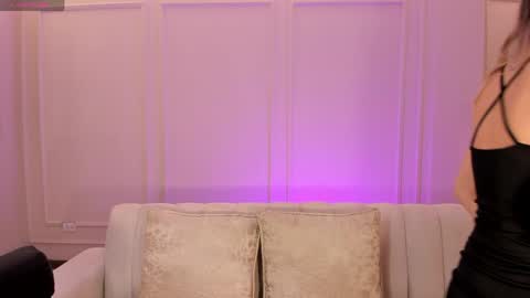 Stacy Woods online show from 04.17.26