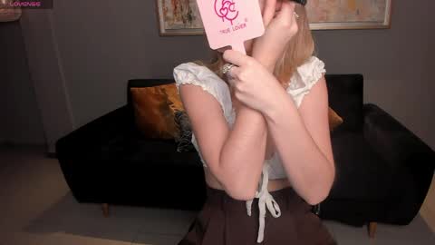 Stacy Woods online show from 06.06.26