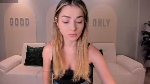 Stacy Woods online show from 06.16.26