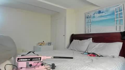 staciwilde online show from 09.18.25