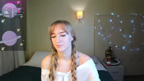 Snapshot of stacy_riiver chatting on 12.19.24 Stacy Mon Tue Wed Thu Fri Sun GMT GMT 3 1000am - 0400pm online show from 12.19.24