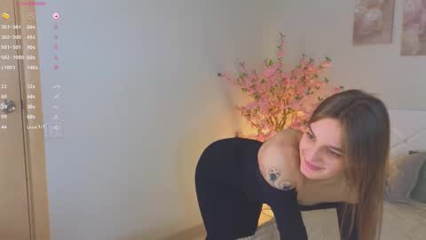 Sexy lips online show from 02.12.25