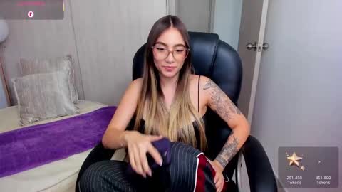 Stacy Conner online show from 10.28.25