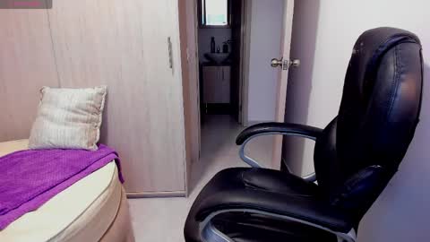 Stacy Conner online show from 04.14.26