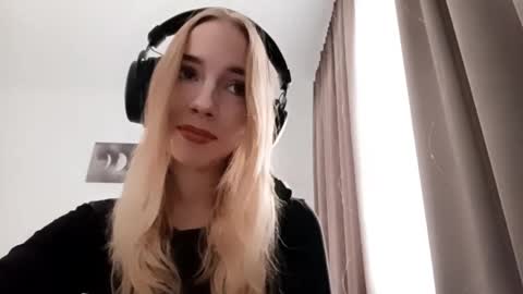 Snapshot of stacyscholle chatting on 02.07.26 Mila online show from 02.07.26